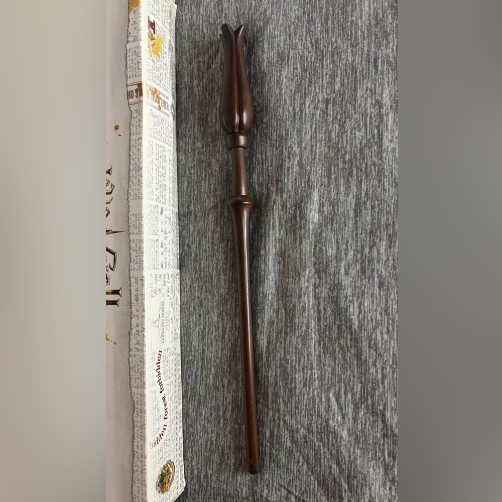 Harry Potter Mystery Wand - Luna Lovegood